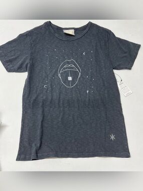 Cosmic Karma Club Live Love Graphic T-Shirt Tee Gray Women's Large NWT